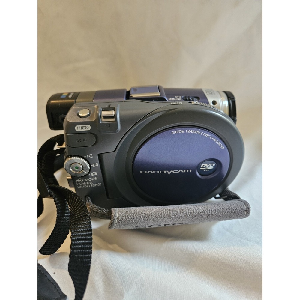 Sony‎ Handycam DCR-DVD101 Digital DVD Camcorder Read!!!
